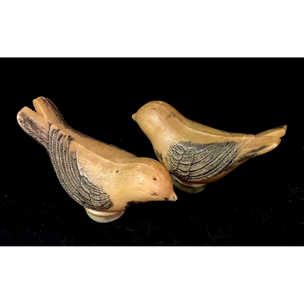 Vintage 1950's  Bird Salt and Pepper‎ Shakers Hong Kong Plastic